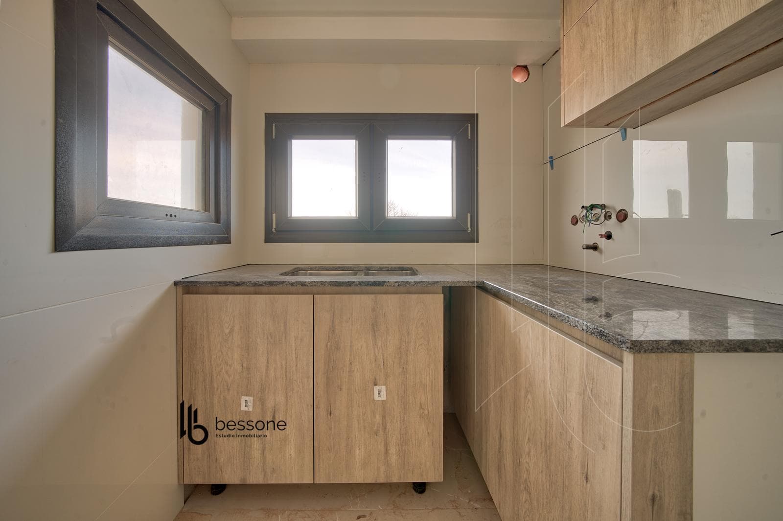 3-room apartment with balcony and garage, brand new, PERLA NORTE