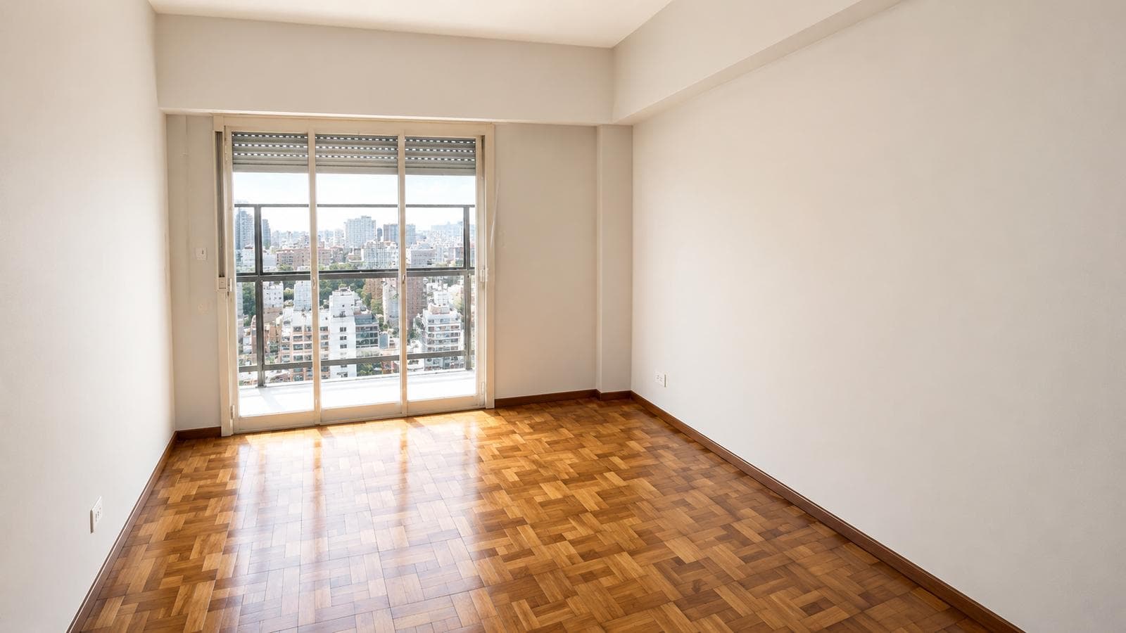 4-room apartment for sale in Caballito, with a garage and storage room. Panoramic view