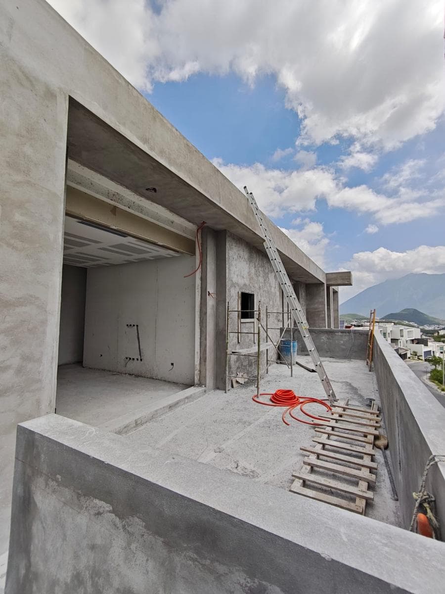 FOR SALE: House with Pool in the Sierra Alta Subdivision, Lot 9, 1,337 m², National Highway, Monterrey