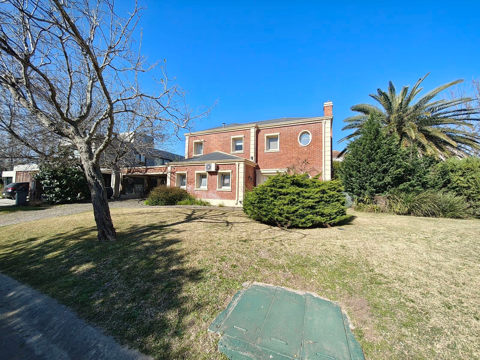 House in the Los Jazmines Neighborhood, Pilar del Este