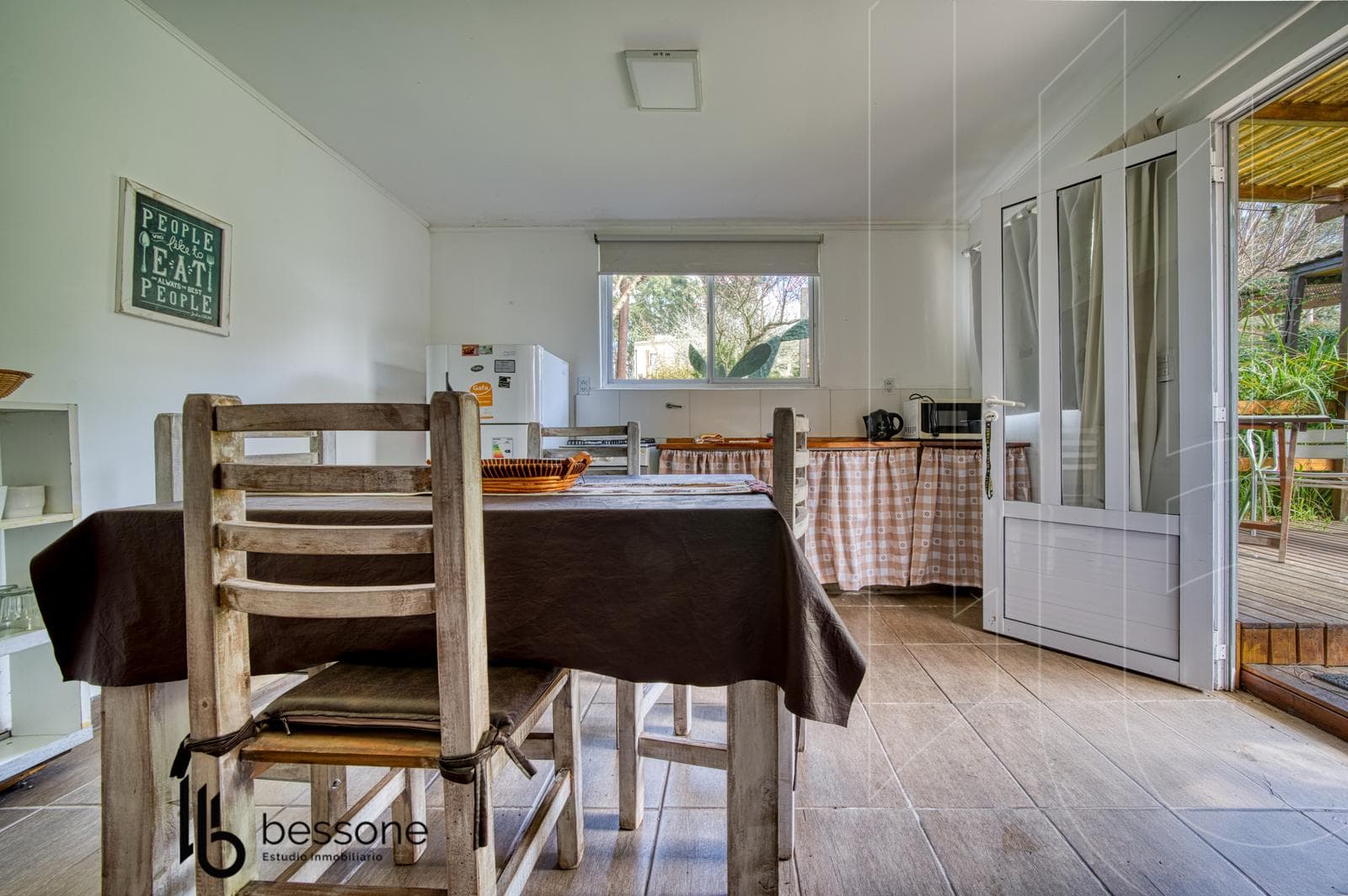 3-room house plus cabins for rent