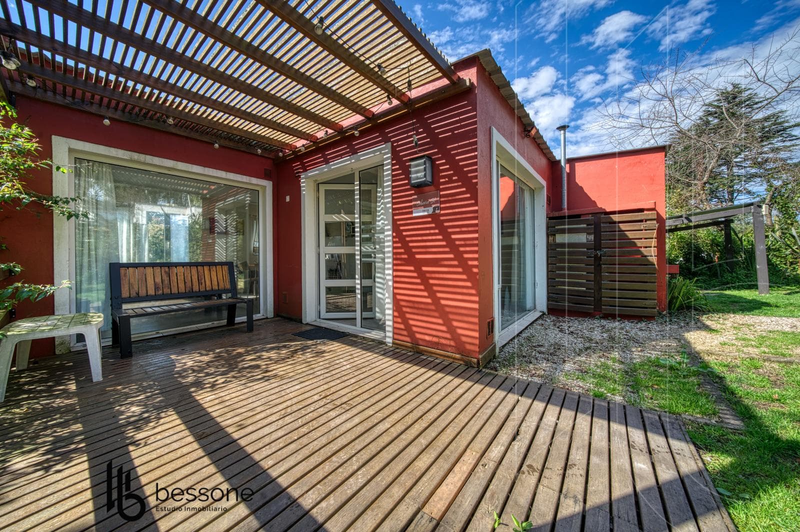 3-room house plus cabins for rent