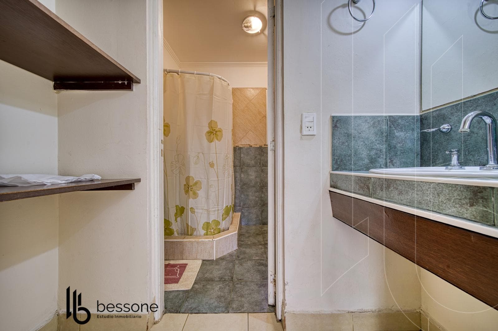 3-room house plus cabins for rent