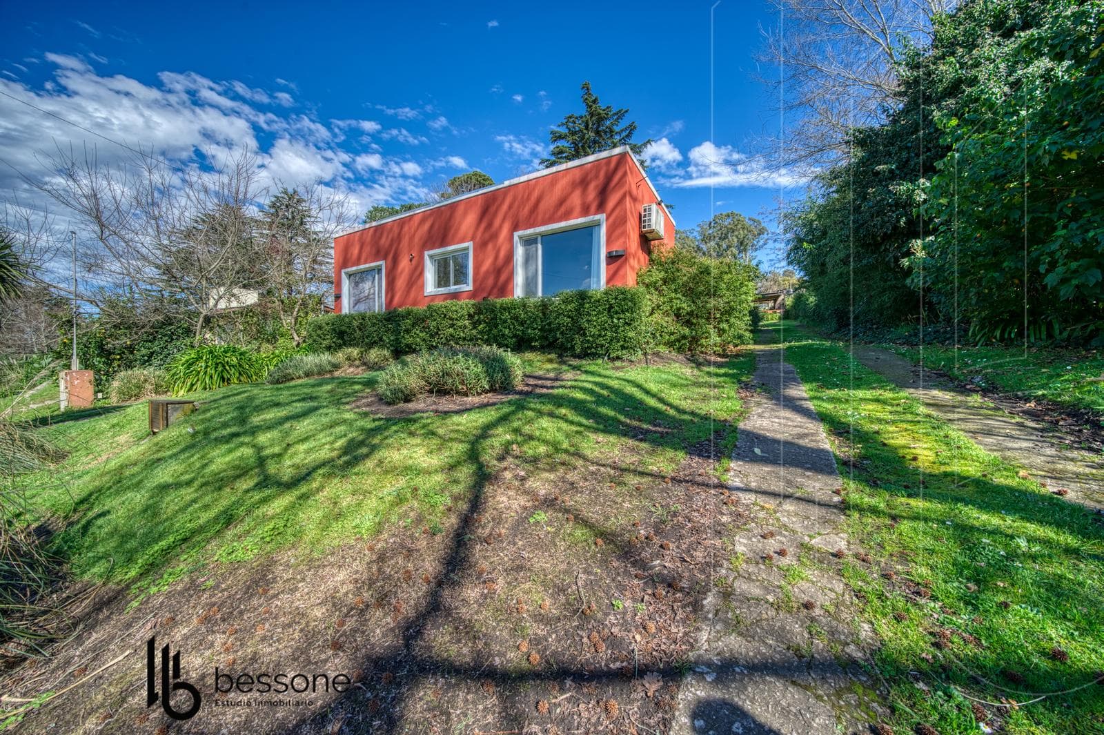 3-room house plus cabins for rent