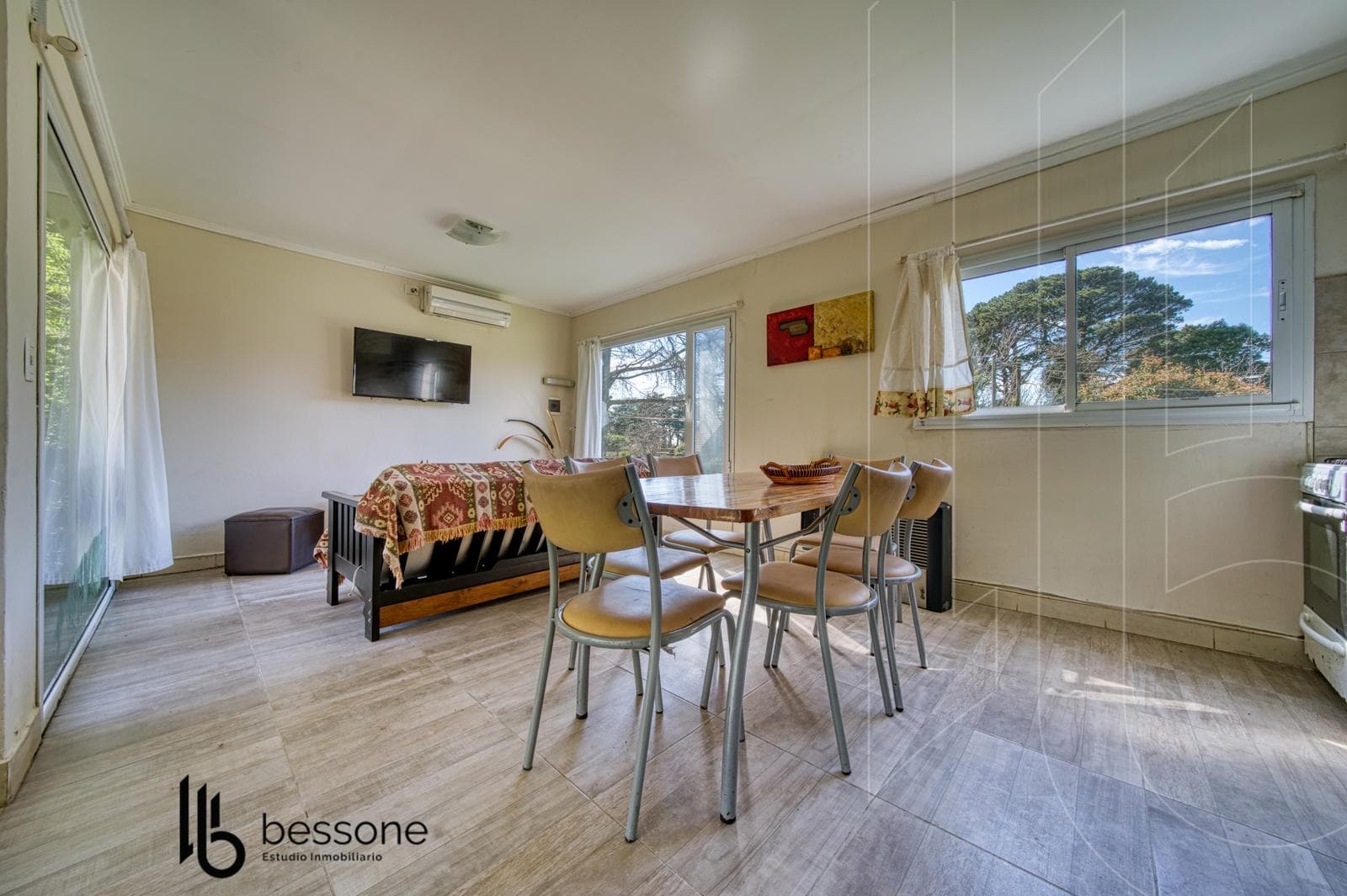 3-room house plus cabins for rent