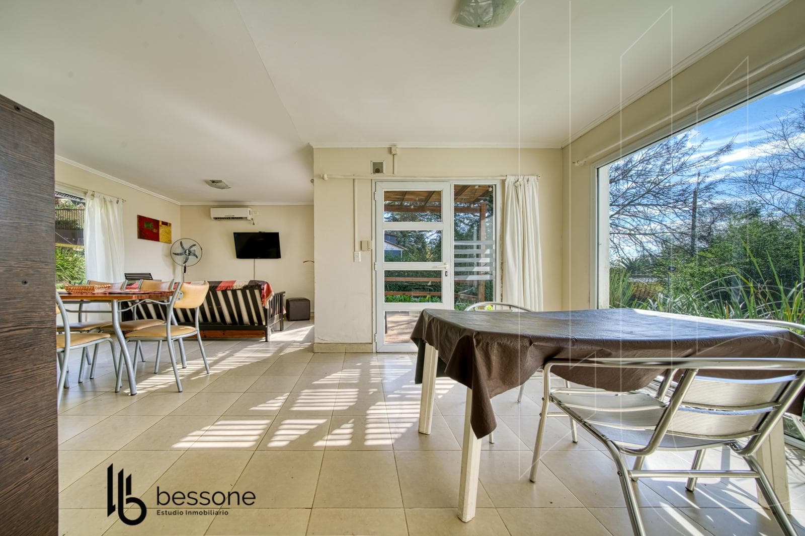 3-room house plus cabins for rent