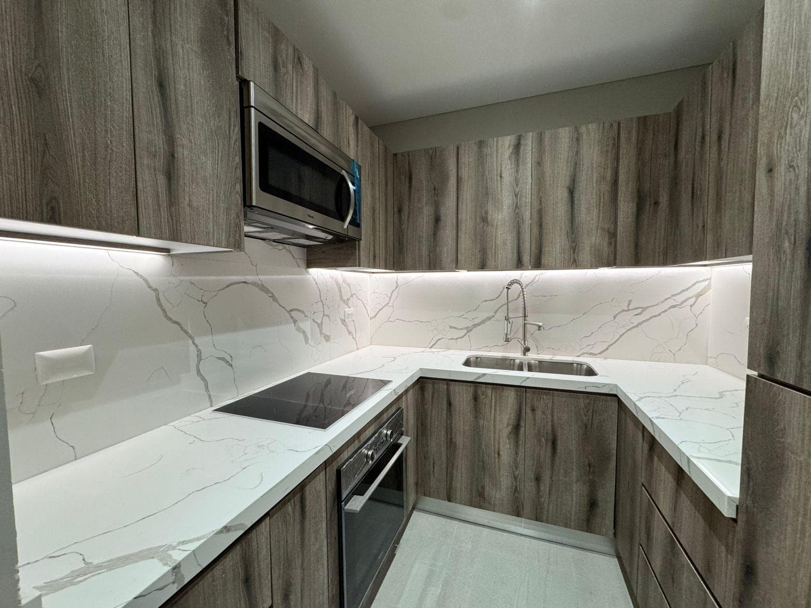 Furnished 2-Bedroom Apartment for Rent in Boreal