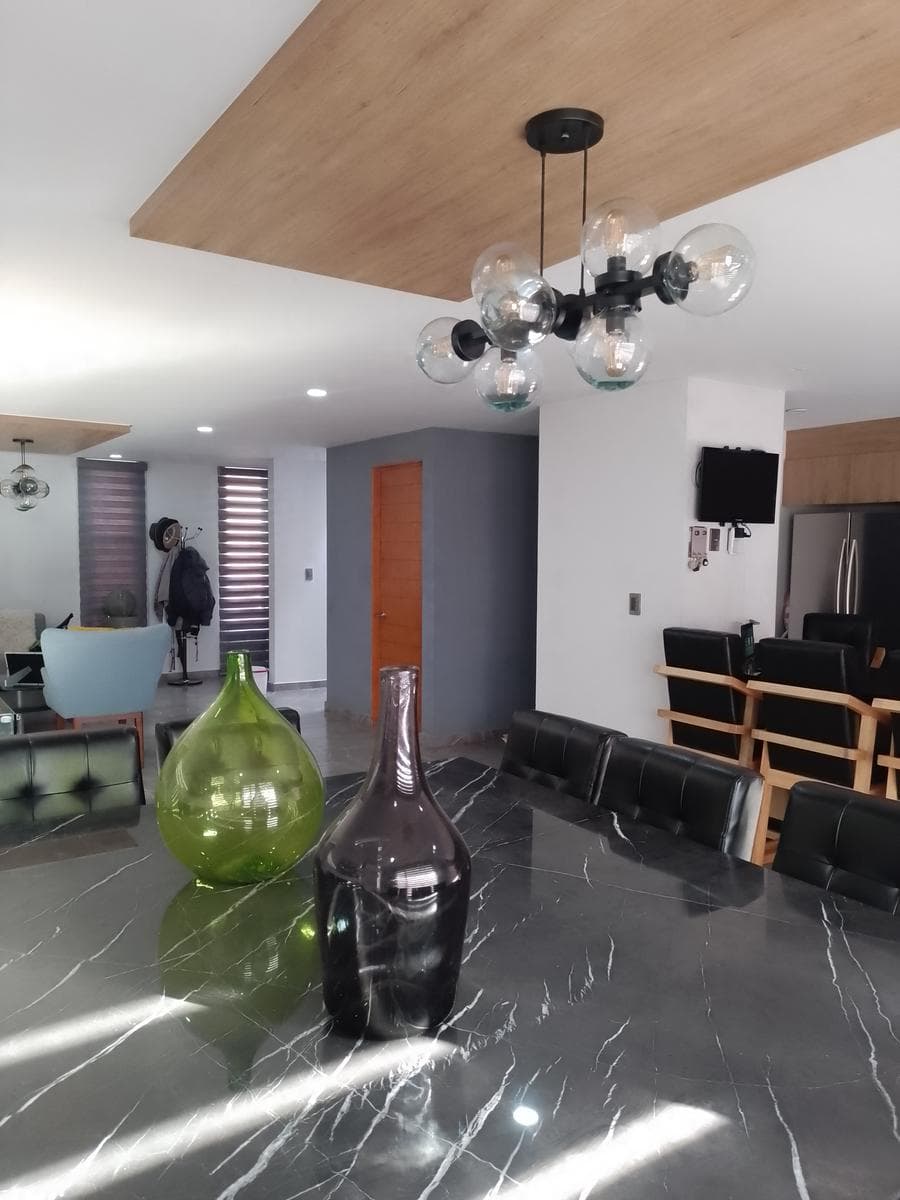 Casa en condominio venta en El Condado con Alberca