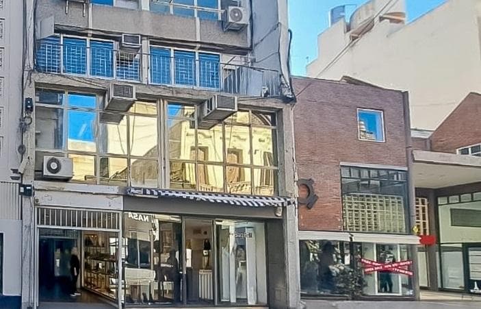 FOR SALE | TRADE - Office in the Arroyo Spiller Building - Downtown, Rosario. FINANCING AVAILABLE.
