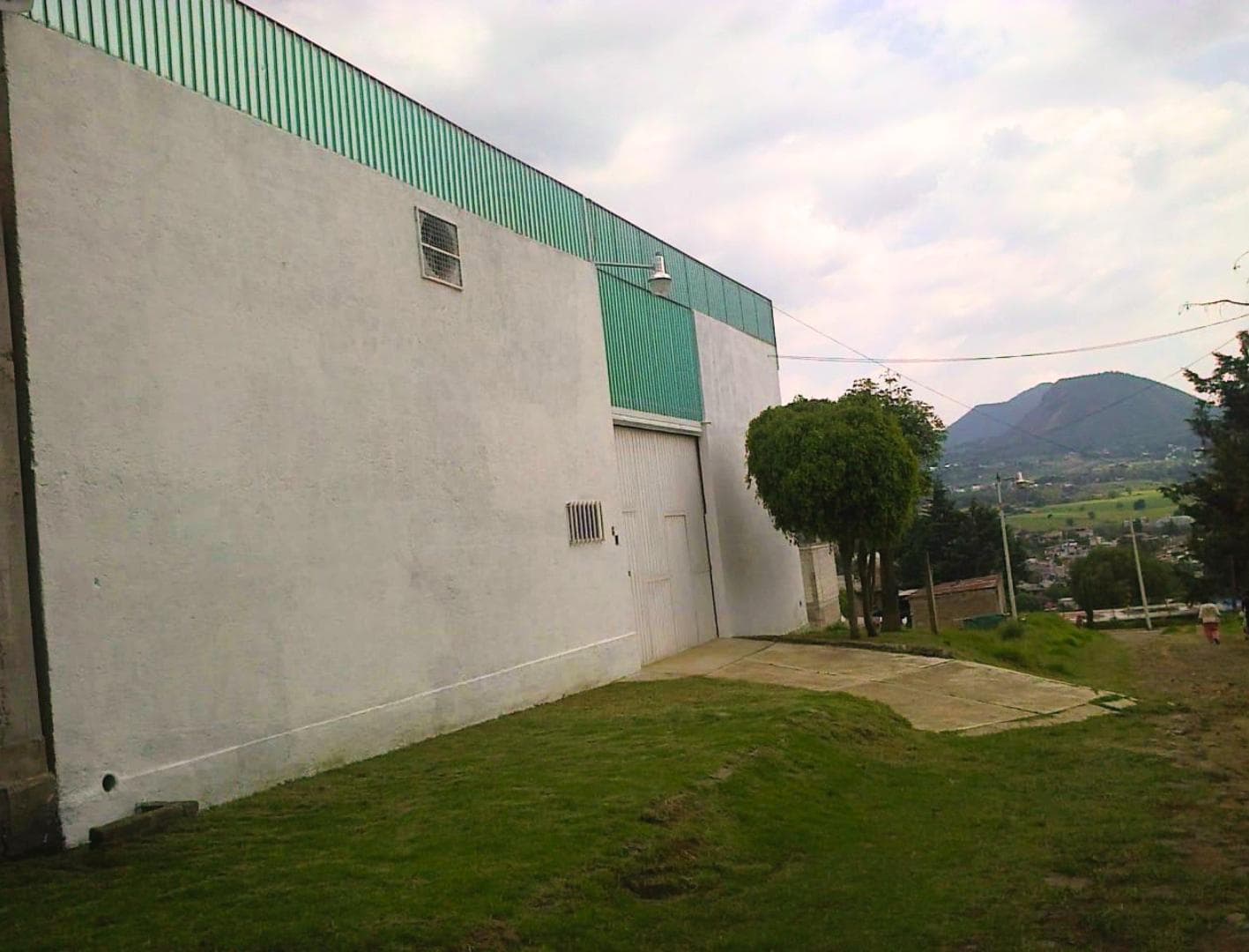 Commercial warehouse for sale in San Mateo Tezoquipan, Miraflores