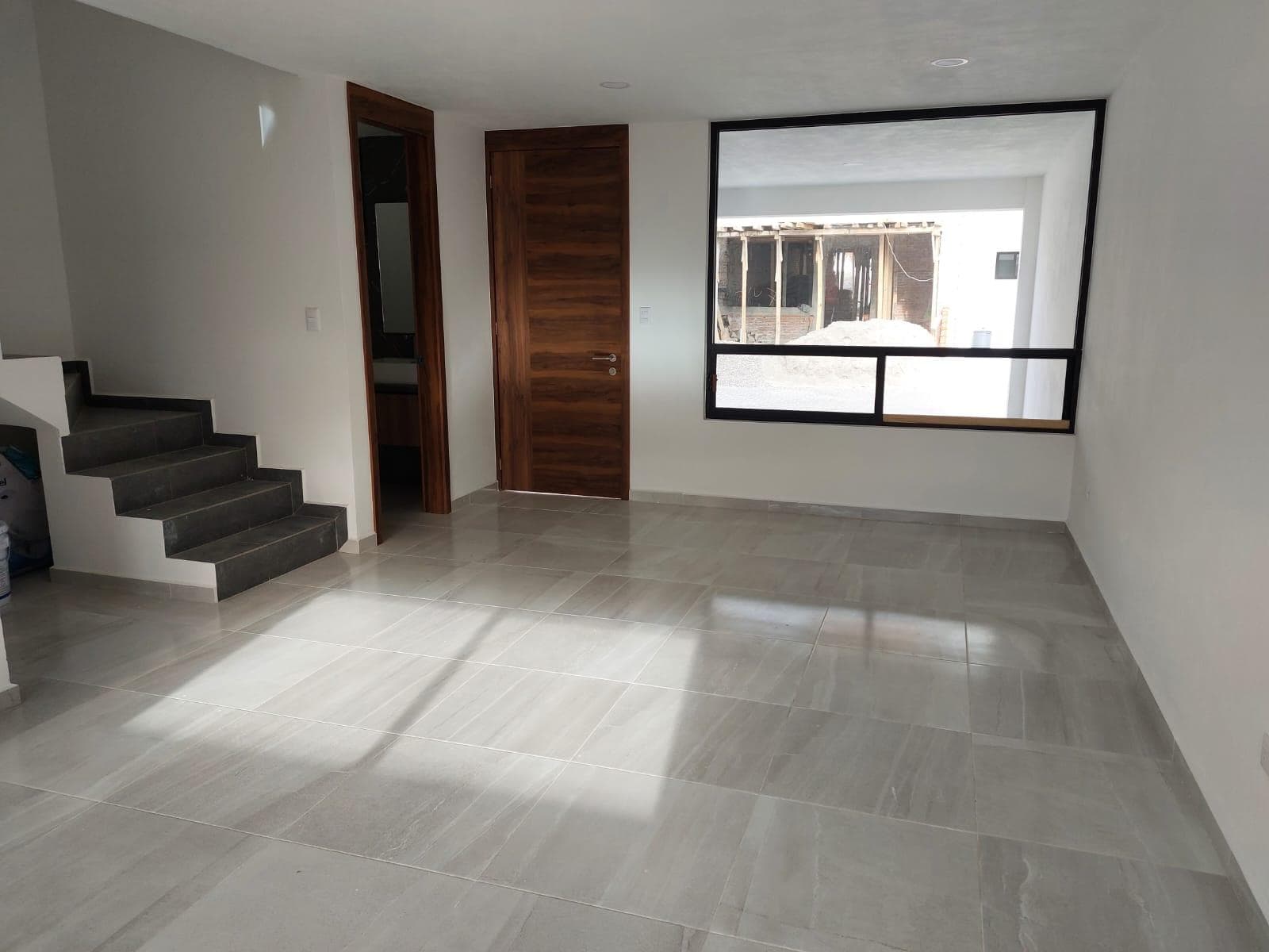 House in San Juan Cuautlancingo, Belmonte Residential Community