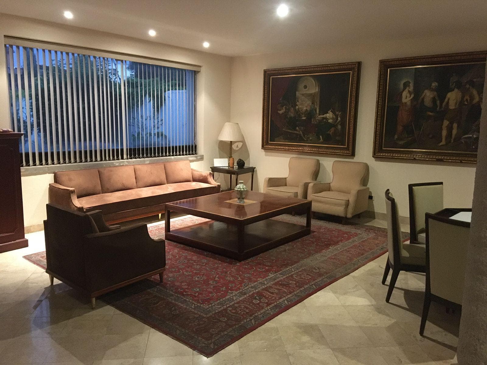 HOUSE FOR SALE IN LA CARCAÑA, AT STREET LEVEL
