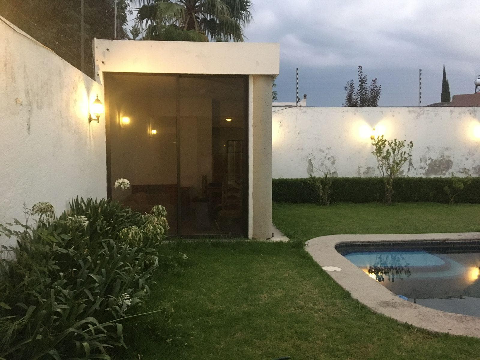 HOUSE FOR SALE IN LA CARCAÑA, AT STREET LEVEL