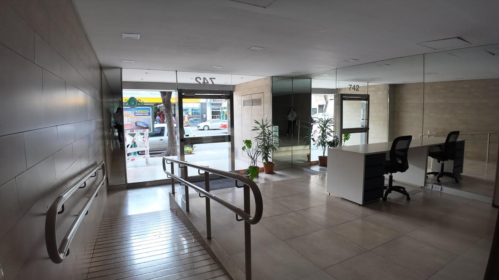 For Rent, Apartment, Studio, Large Patio, Partially Furnished, San Telmo, CABA