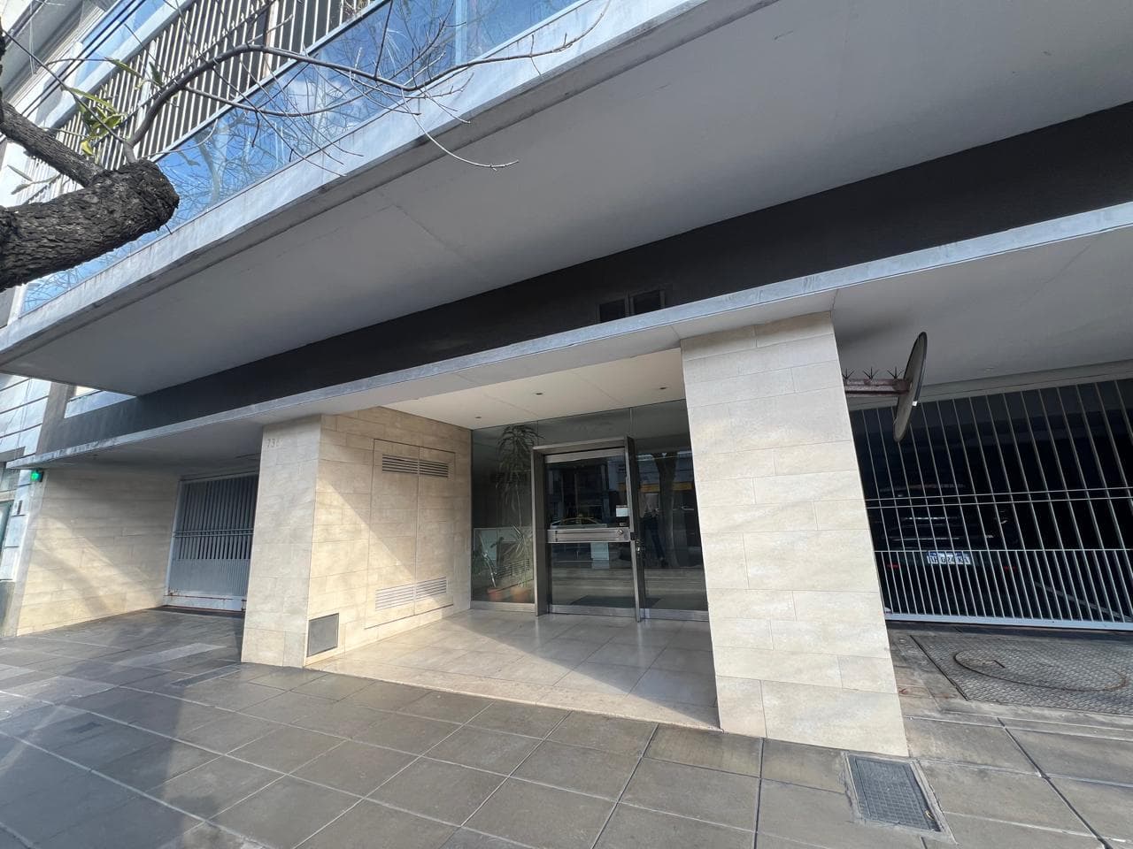 For Rent, Apartment, Studio, Large Patio, Partially Furnished, San Telmo, CABA