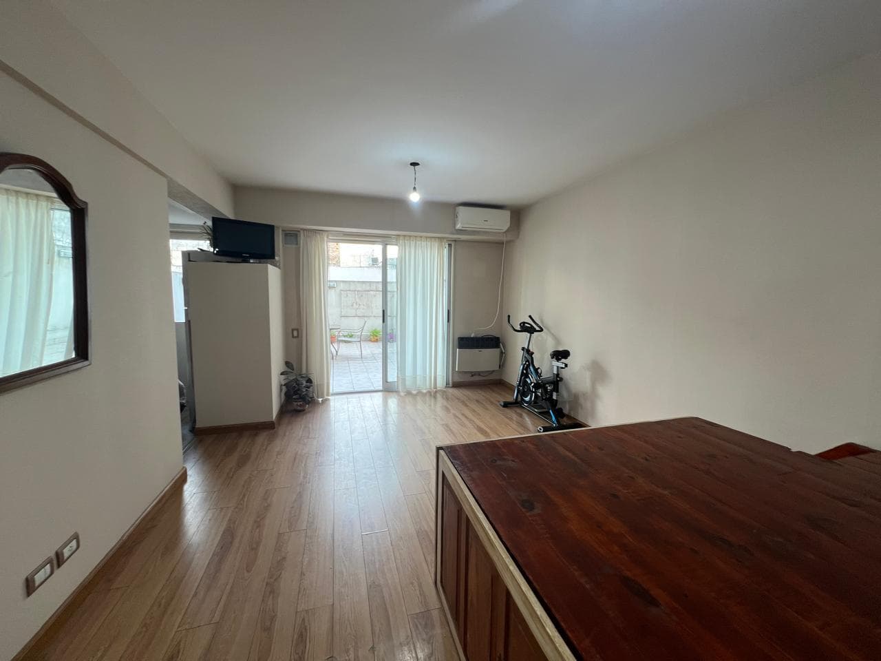 For Rent, Apartment, Studio, Large Patio, Partially Furnished, San Telmo, CABA