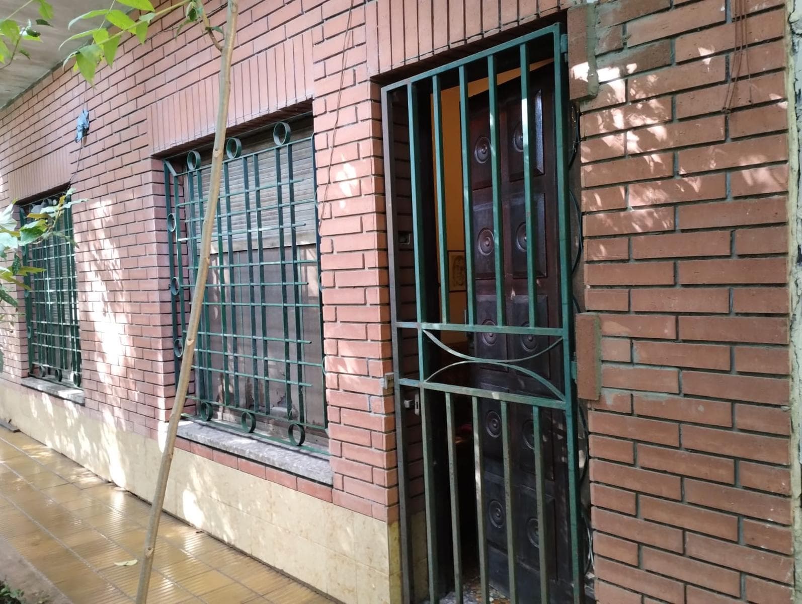 For Sale as a Single Unit! Multi-family home with 2 living units. Excellent investment opportunity—315 m².