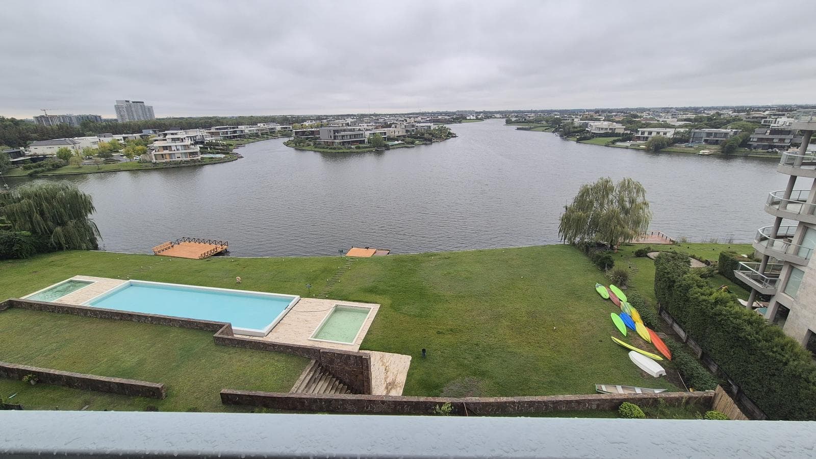 Amazing Apartment with a View in Qbay Golf