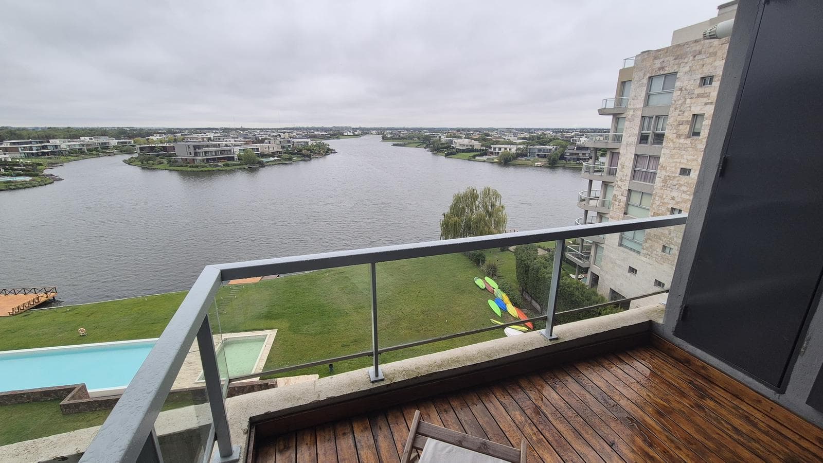 Amazing Apartment with a View in Qbay Golf
