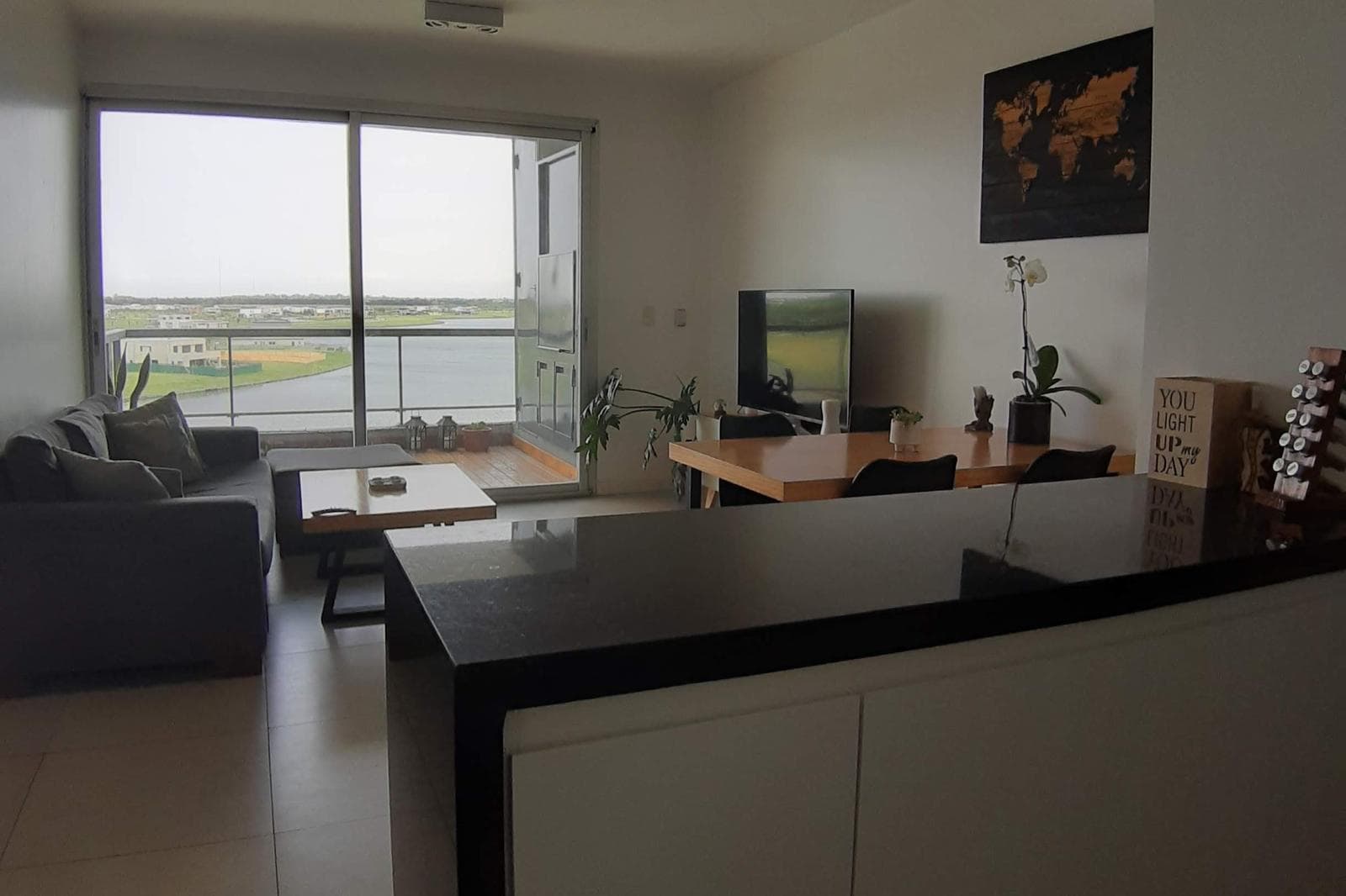 Amazing Apartment with a View in Qbay Golf