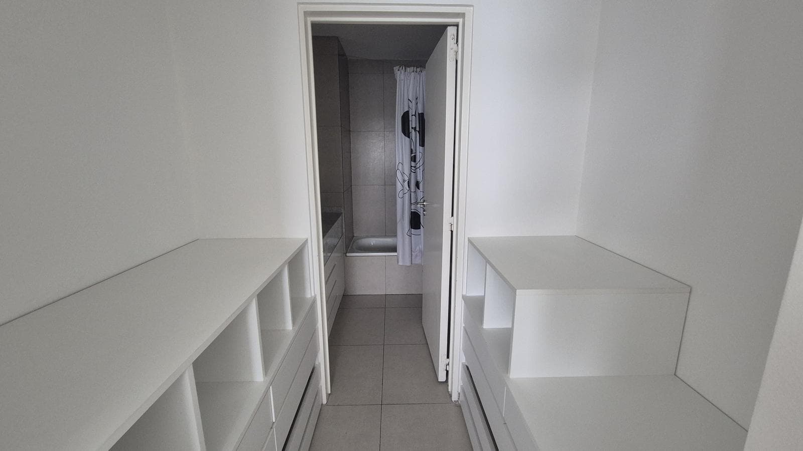 Amazing Apartment with a View in Qbay Golf