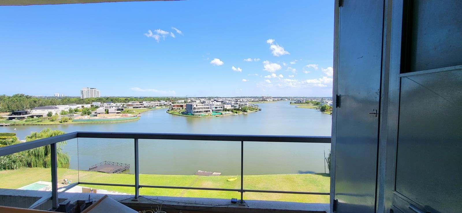 Amazing Apartment with a View in Qbay Golf
