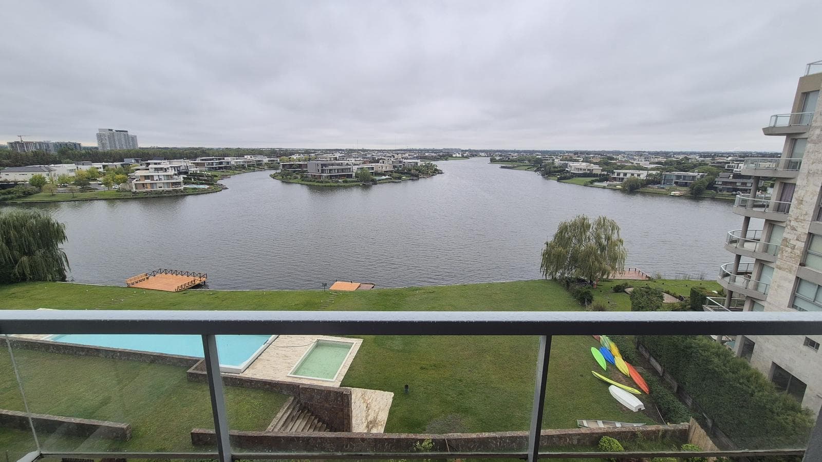 Amazing Apartment with a View in Qbay Golf