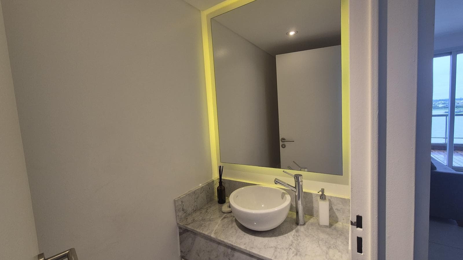 Amazing Apartment with a View in Qbay Golf