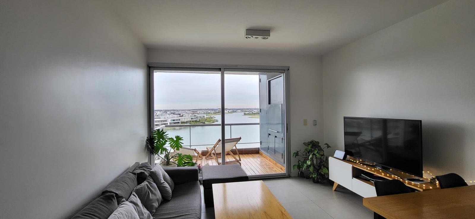Amazing Apartment with a View in Qbay Golf