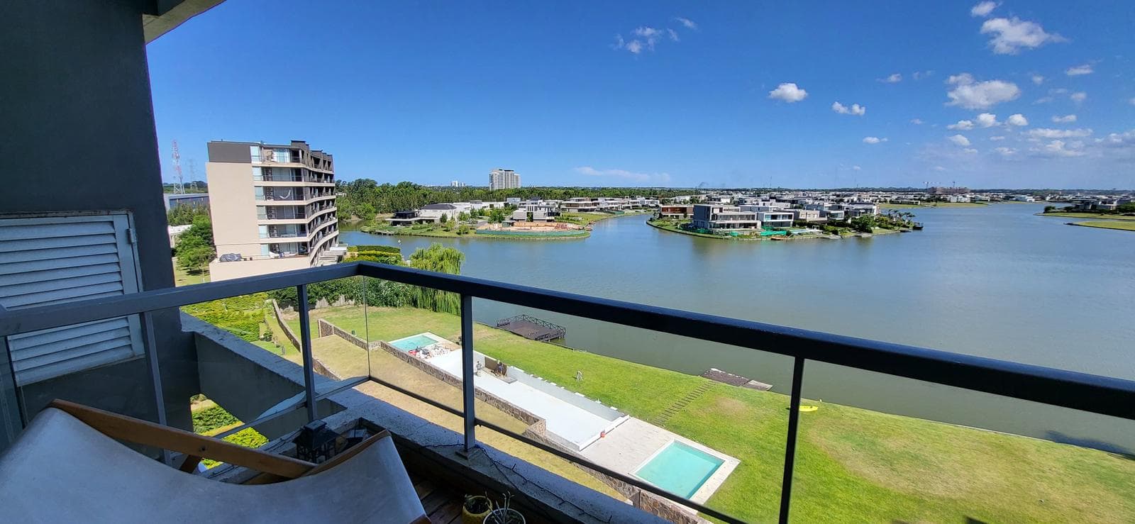 Amazing Apartment with a View in Qbay Golf