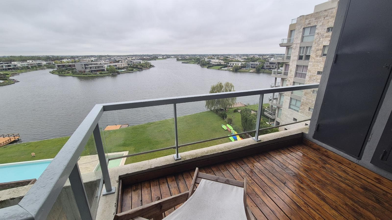 Amazing Apartment with a View in Qbay Golf