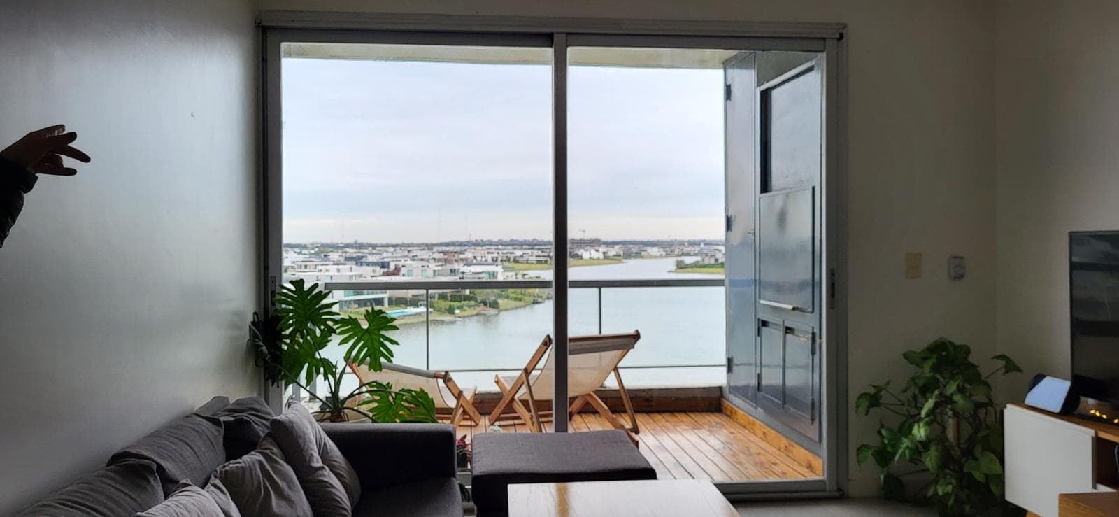 Amazing Apartment with a View in Qbay Golf