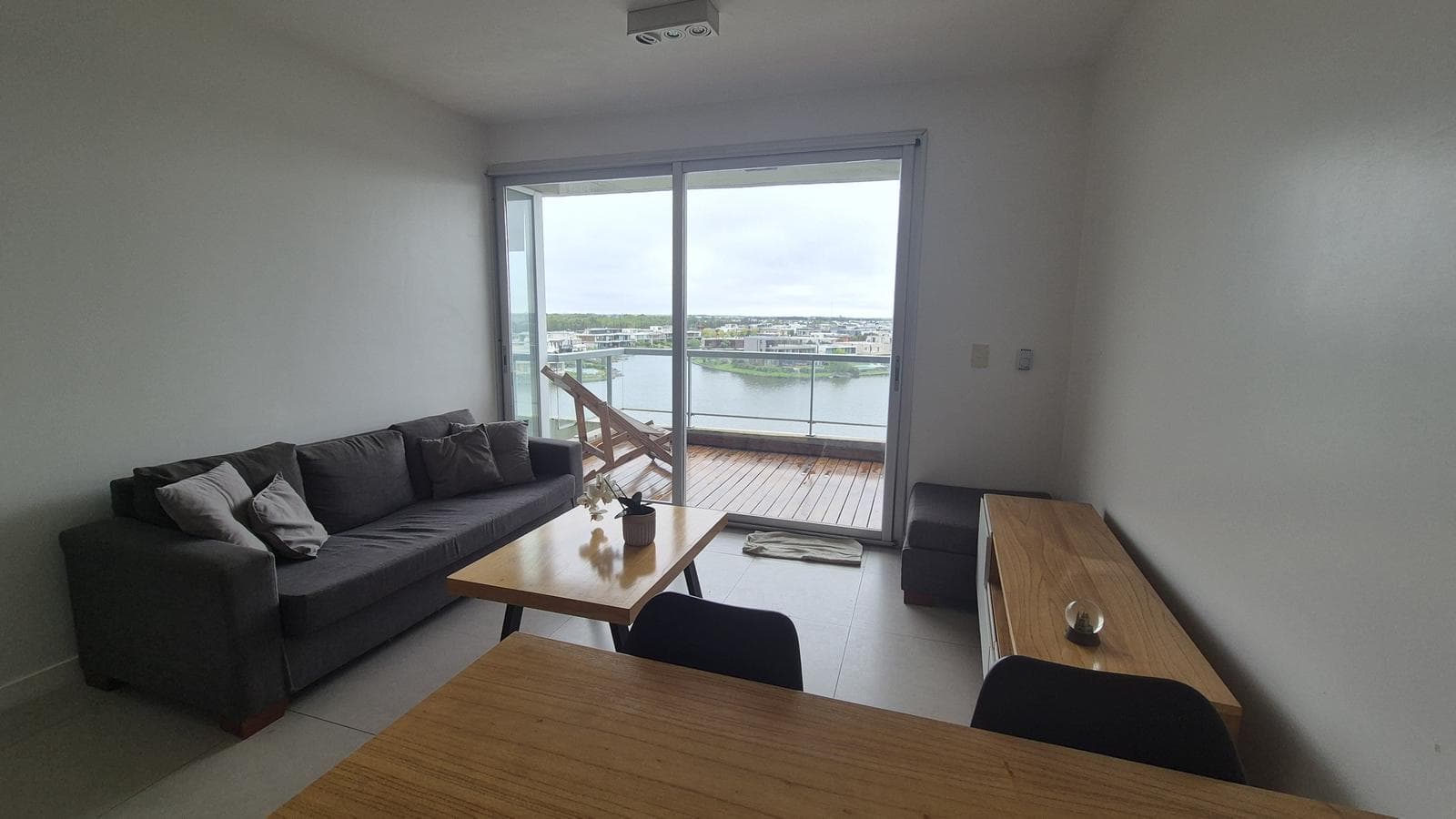 Amazing Apartment with a View in Qbay Golf