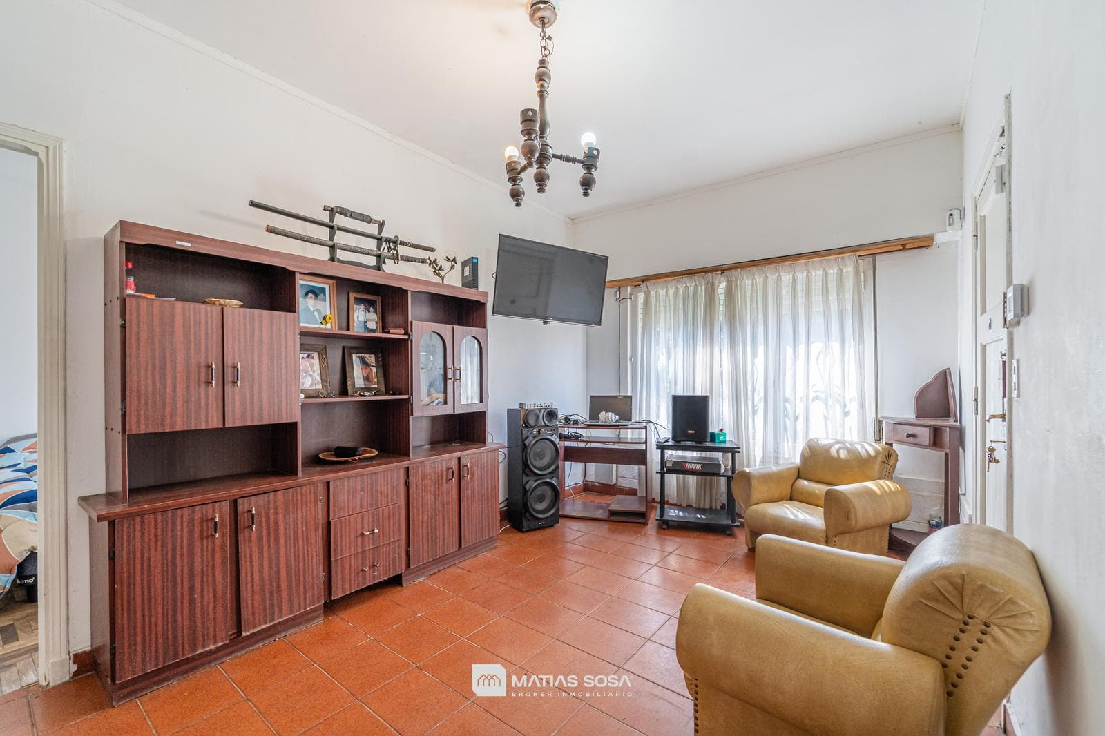 For Sale - 3-room house with a patio - Regional Area - Eligible for a mortgage