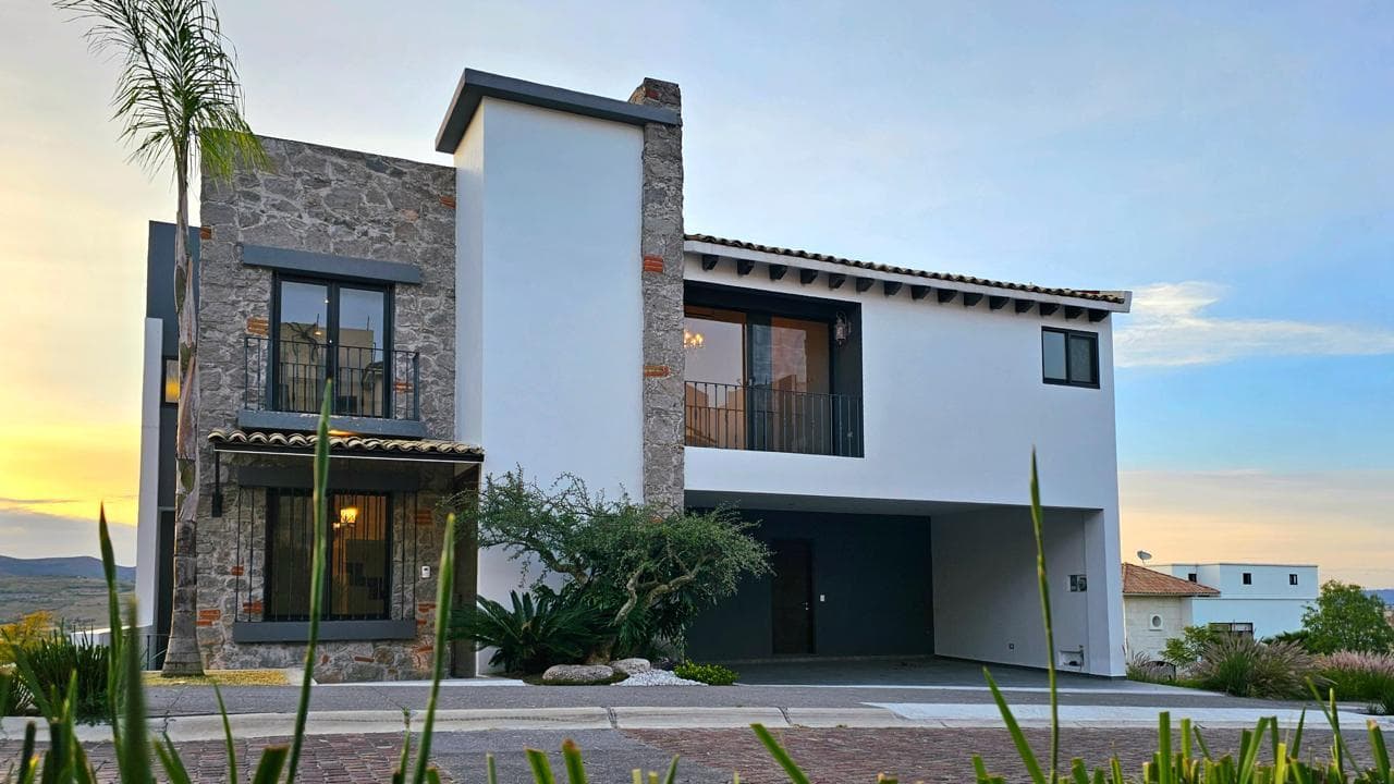 House for sale, modern Mexican style, luxury finishes, Gran Reserva, Lomas de Angelópolis, Puebla
