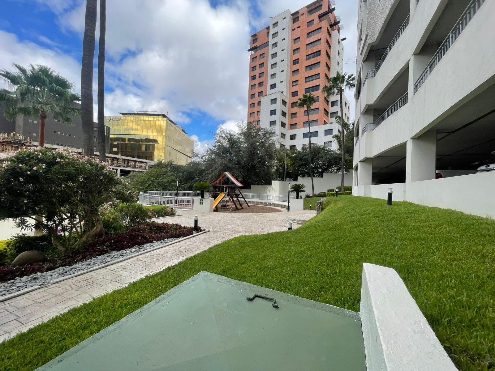 APARTMENT FOR SALE IN VALLE ORIENTE