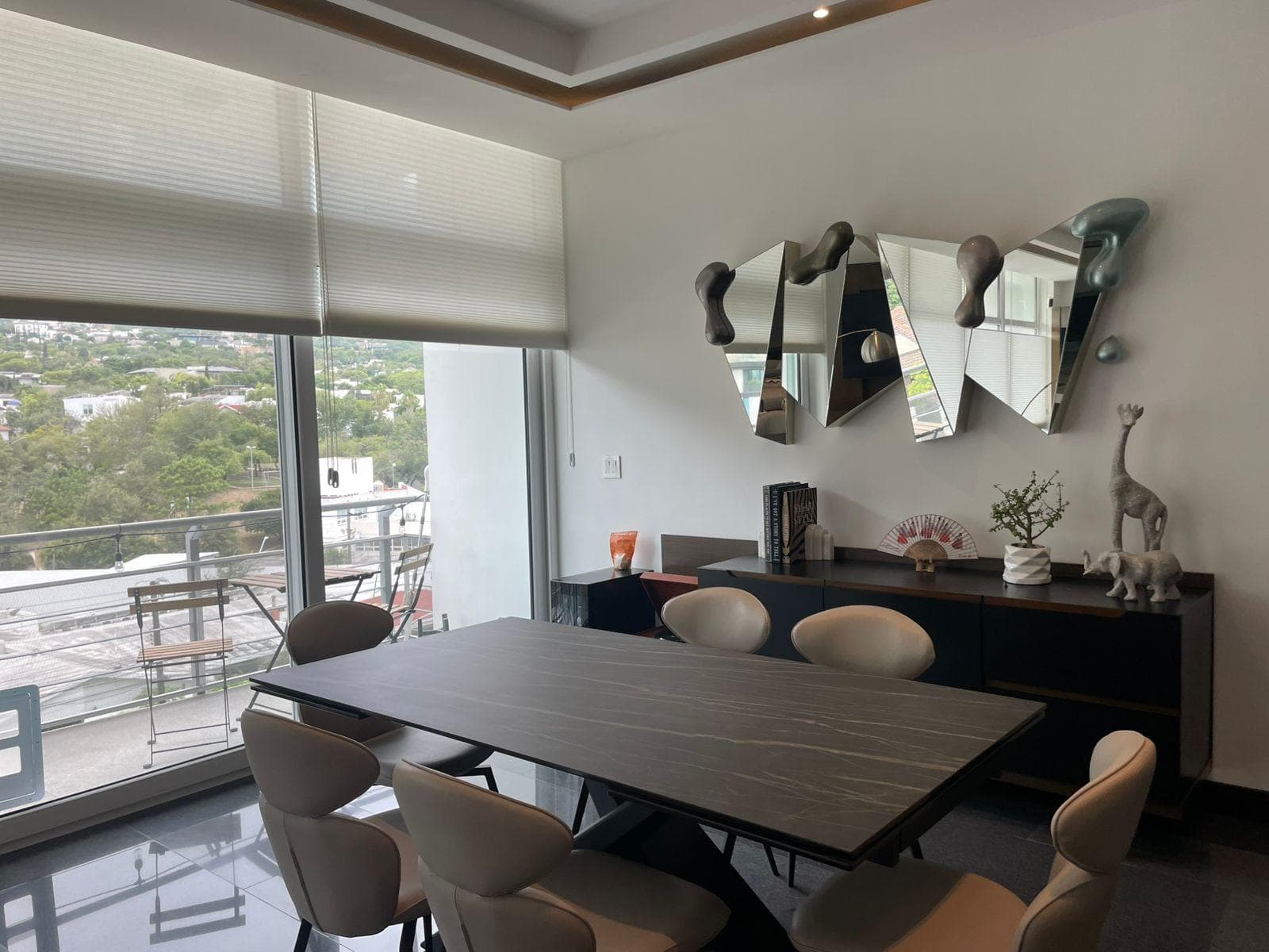 APARTMENT FOR SALE IN LOMAS DEL VALLE