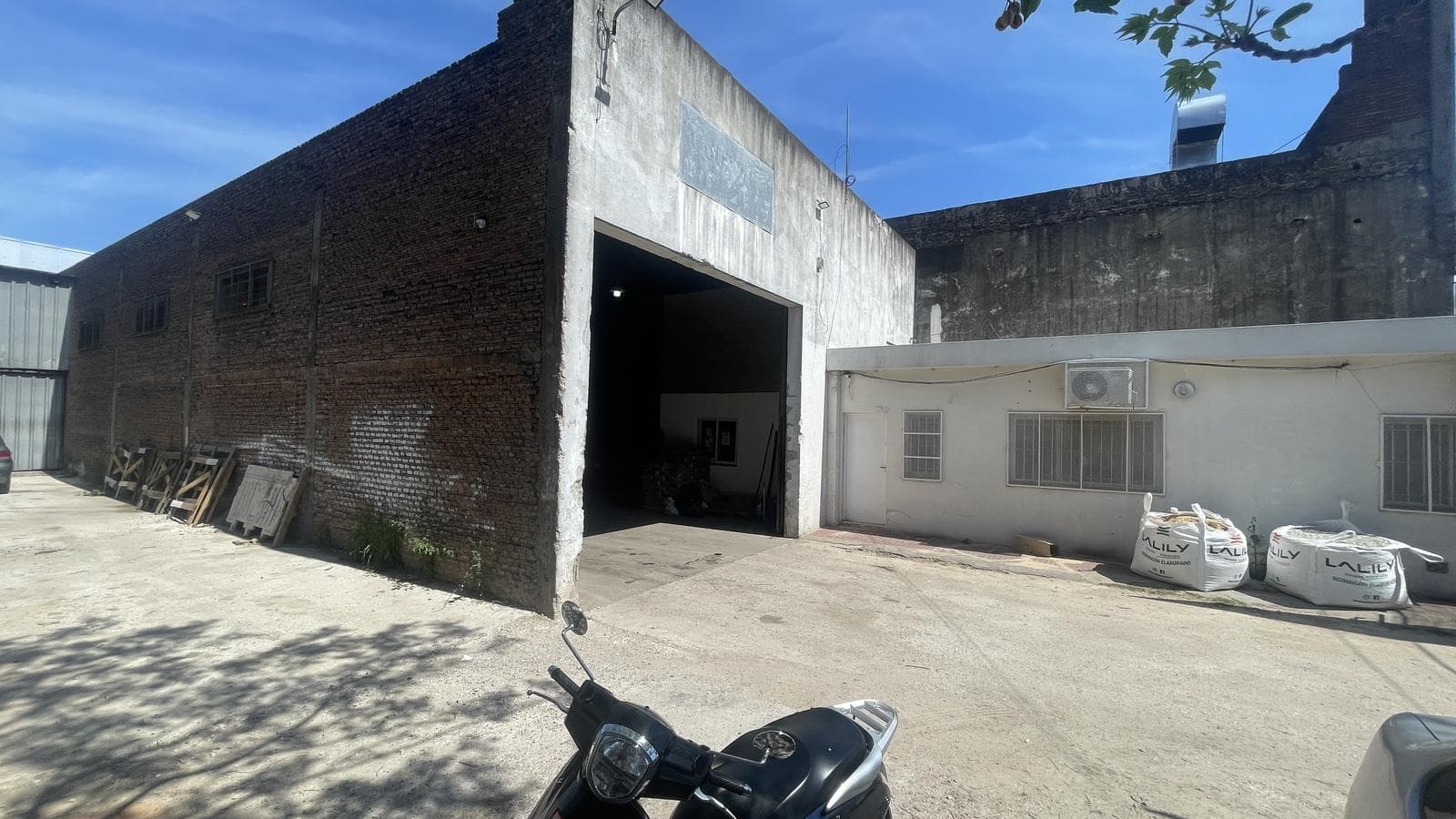 Warehouse in Bella Vista
