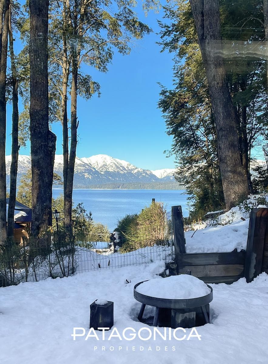 Modern 85 m² house with a view of Lake V. Correntoso.