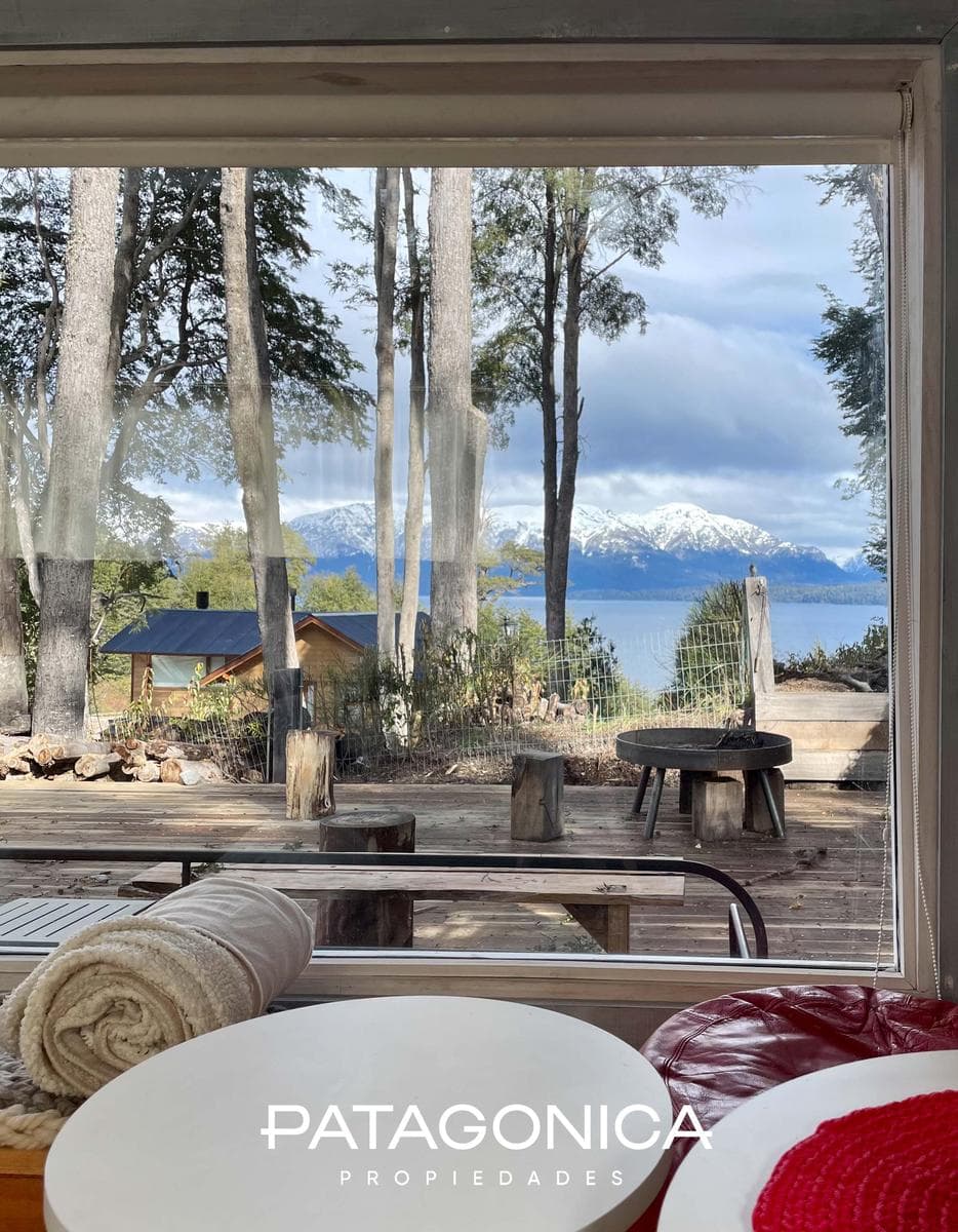 Modern 85 m² house with a view of Lake V. Correntoso.
