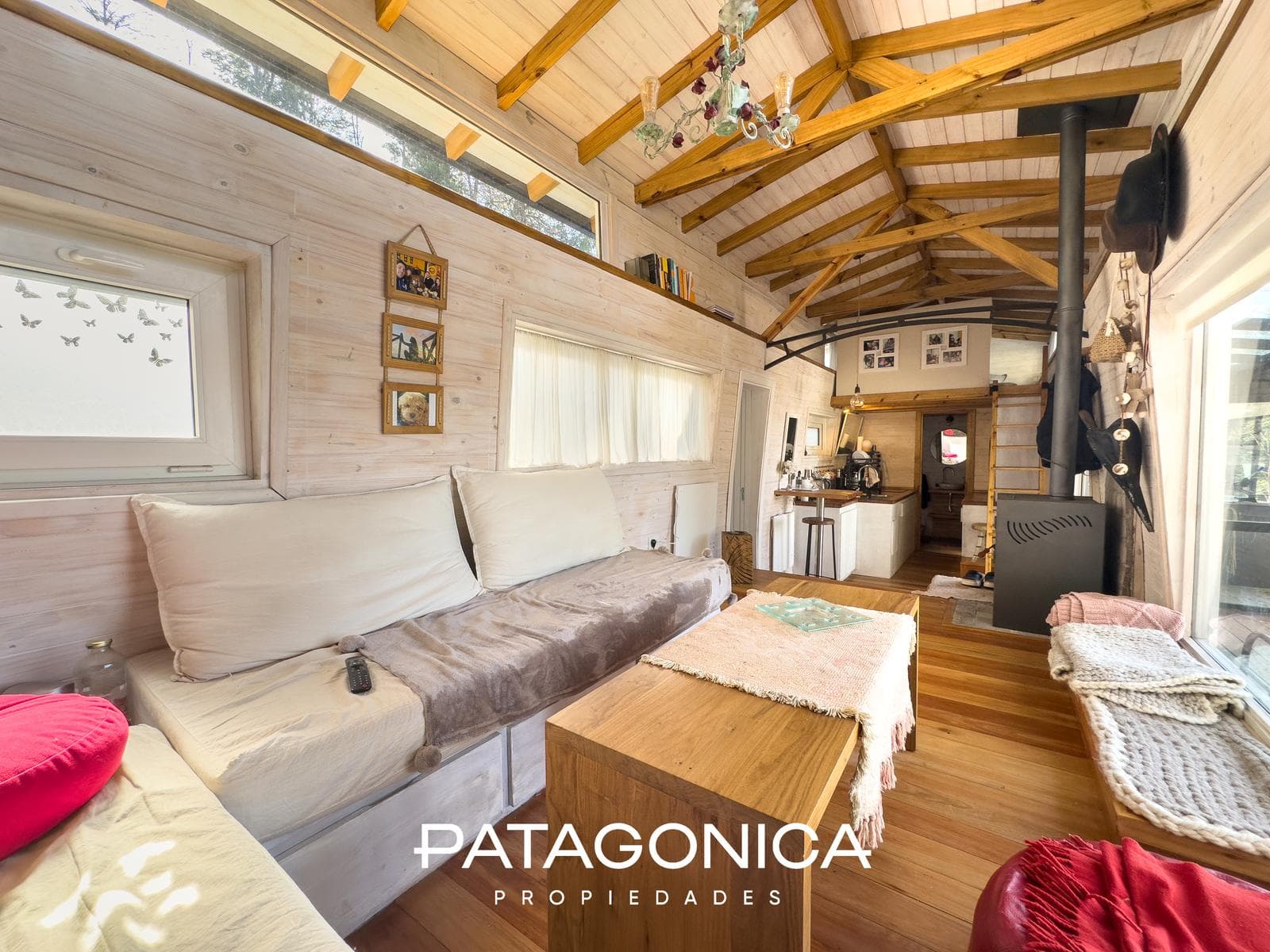 Modern 85 m² house with a view of Lake V. Correntoso.