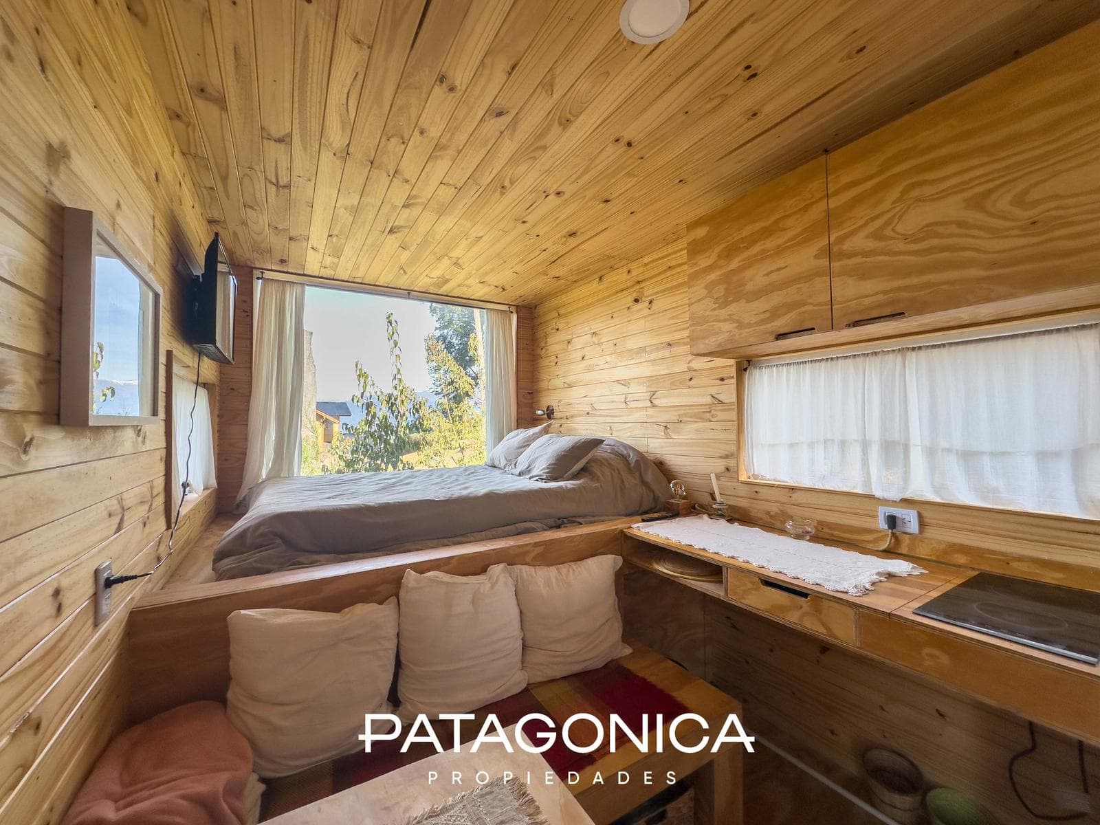 Modern 85 m² house with a view of Lake V. Correntoso.