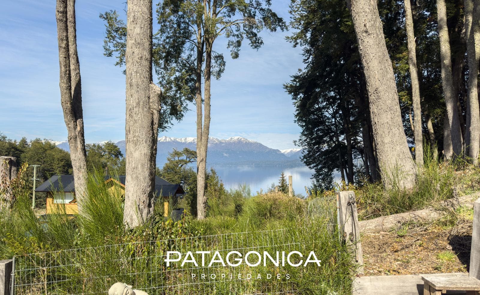 Modern 85 m² house with a view of Lake V. Correntoso.