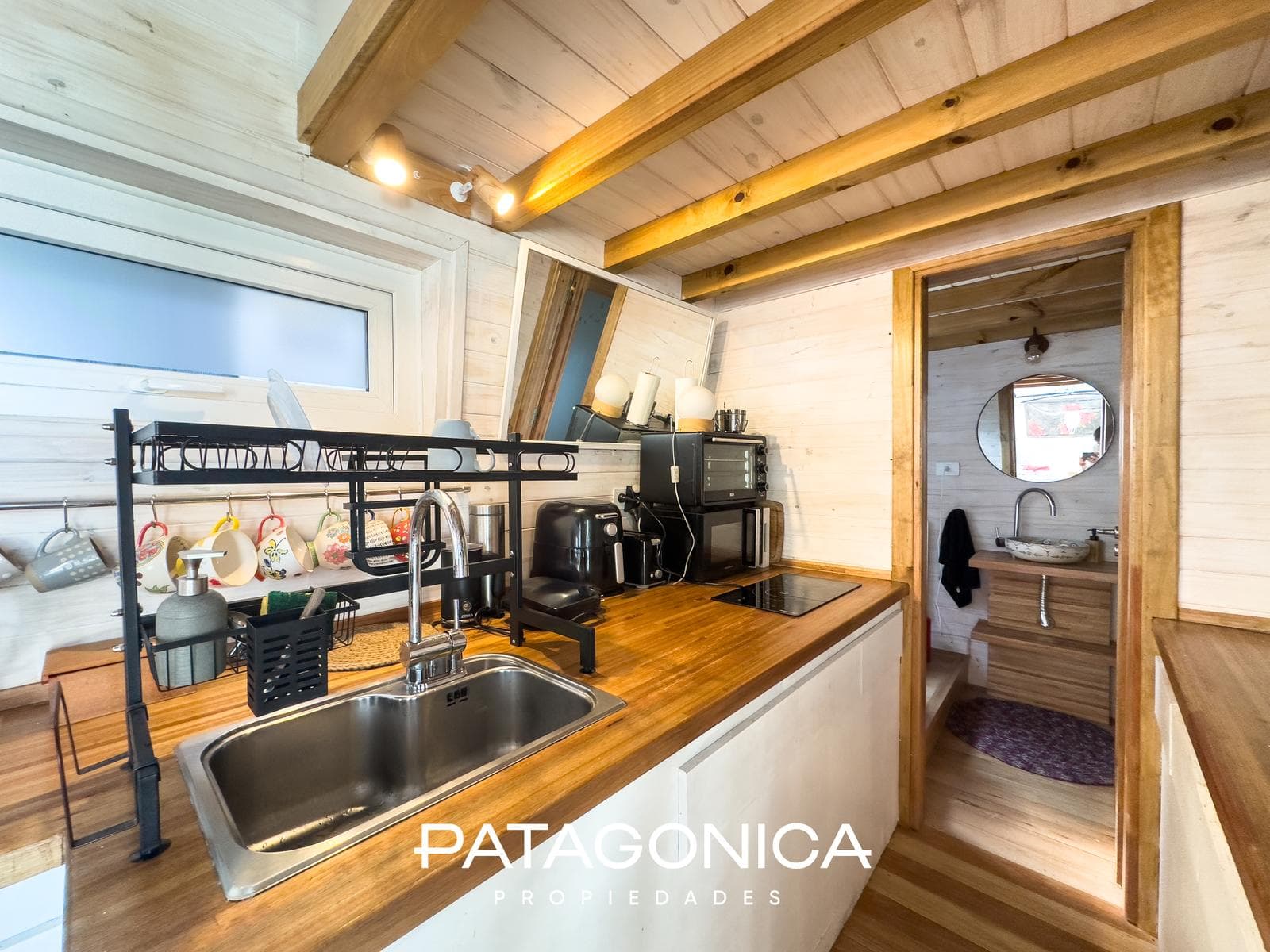 Modern 85 m² house with a view of Lake V. Correntoso.