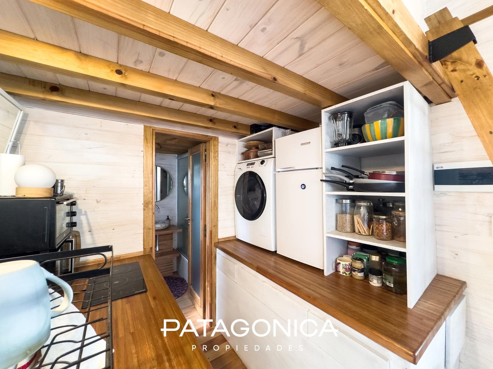 Modern 85 m² house with a view of Lake V. Correntoso.