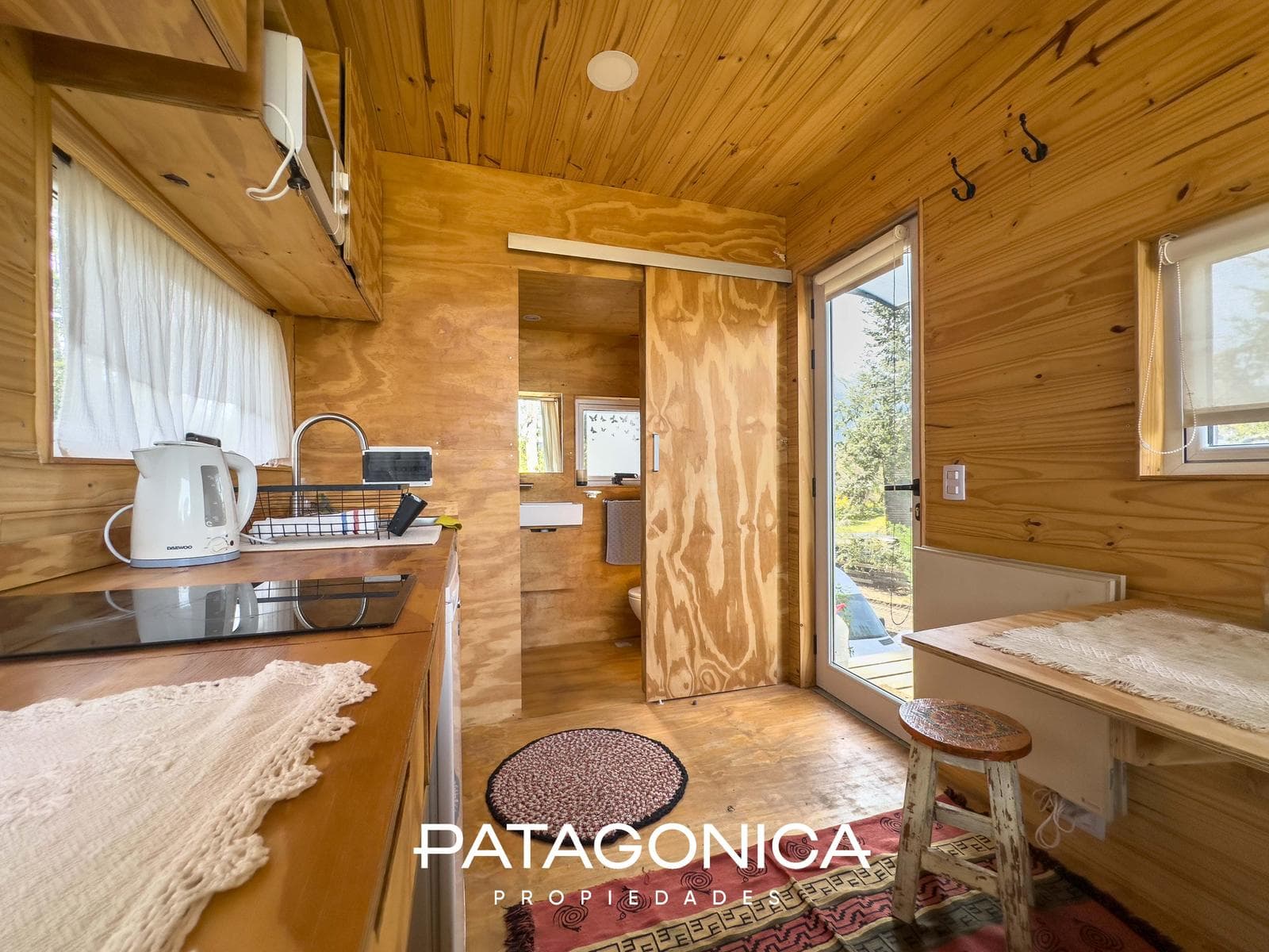 Modern 85 m² house with a view of Lake V. Correntoso.