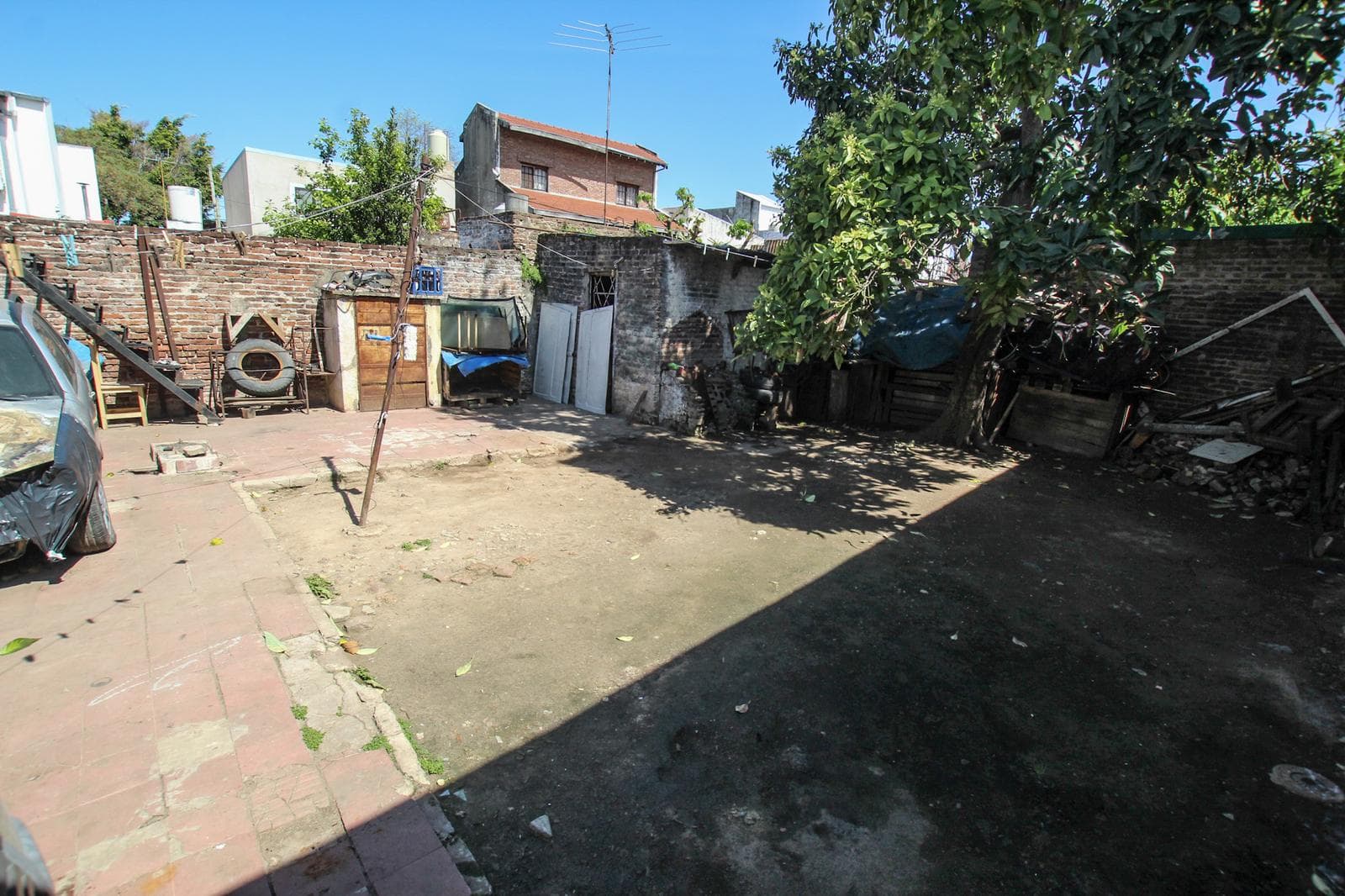 House for Renovation for Sale, 350 m² Lot, Villa Ballester