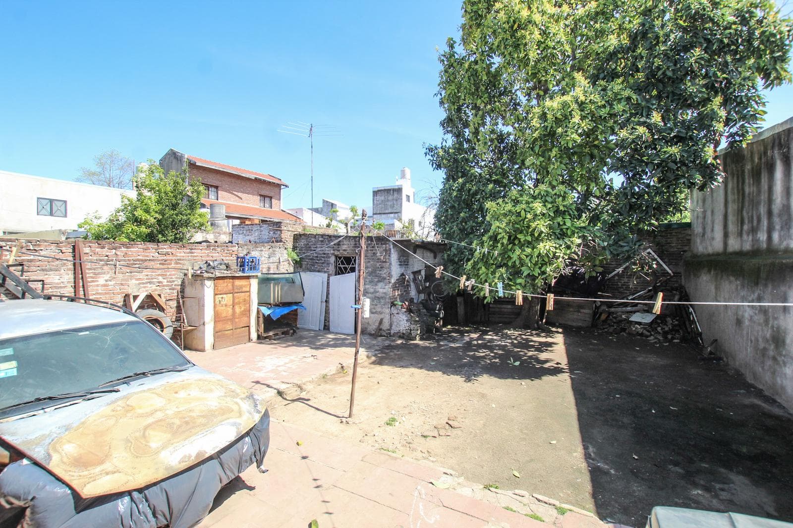 House for Renovation for Sale, 350 m² Lot, Villa Ballester