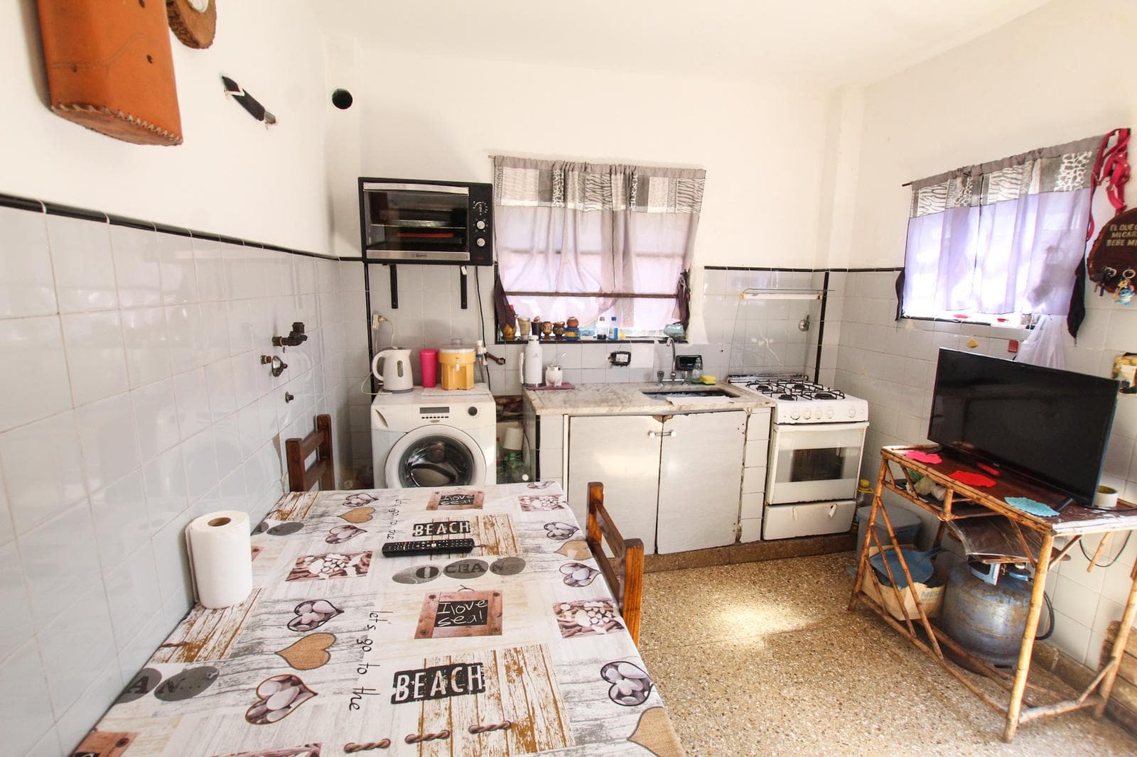 House for Renovation for Sale, 350 m² Lot, Villa Ballester