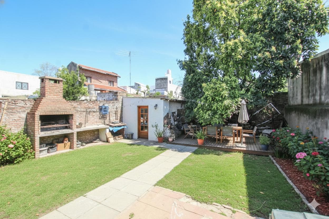 House for Renovation for Sale, 350 m² Lot, Villa Ballester